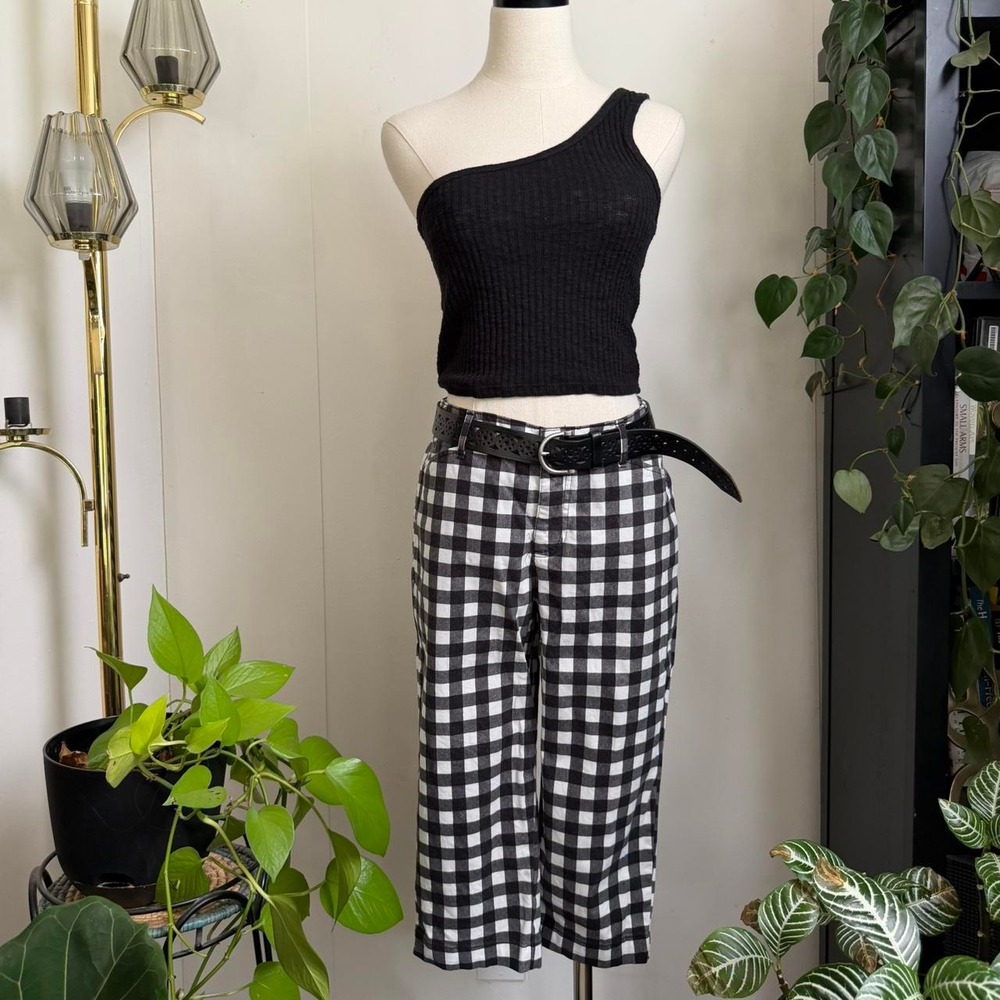 St Johns Bay Womens Size 10 Black White Gingham Mid Rise Straight Capri Pants